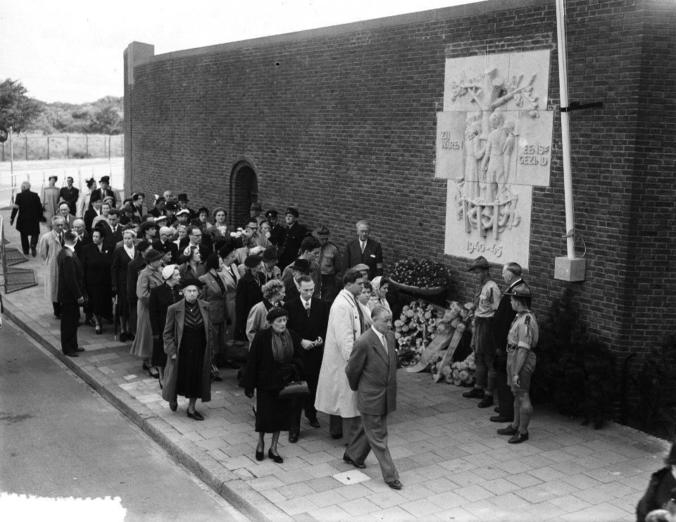 Dodenherdenking bij Oranjehotel, Bestanddeelnr 905-9543