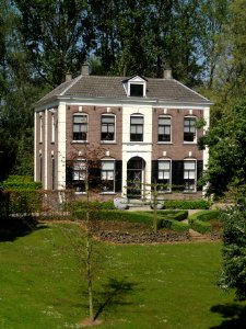 Dodewaard Rijksmonunent 512156 NH pastorie Waalbandijk 59