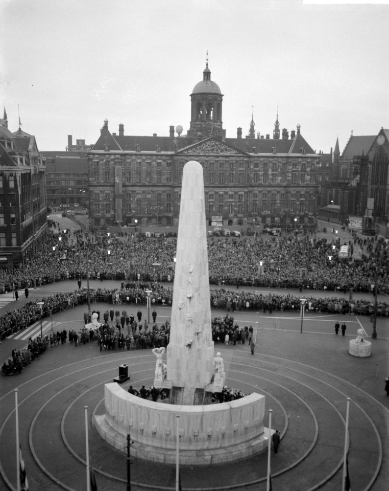 Dodenherdenking op de Dam in Amsterdam Overzicht, Bestanddeelnr 915-1229