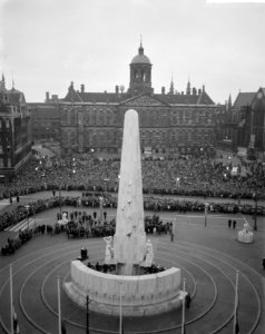Dodenherdenking op de Dam in Amsterdam Overzicht, Bestanddeelnr 915-1229