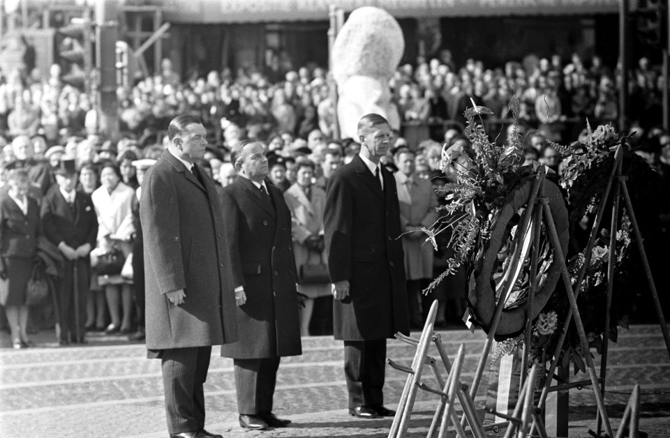 Dodenherdenking op de Dam, Bestanddeelnr 920-2977