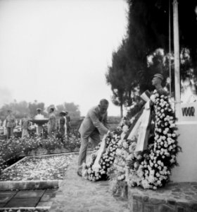 Dodenherdenking op Ereveld Kemban Koening C.O. van der Plas, Recomba van Oost-J, Bestanddeelnr 15572