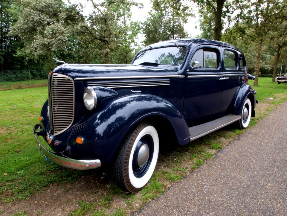 Dodge D8 (1938) at the Autotron, dutch licence registration 66-TZ-43 p7