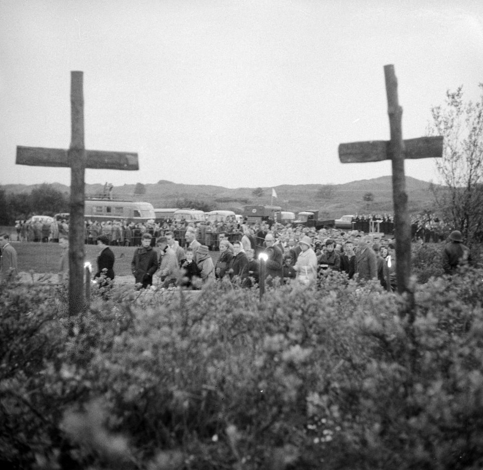 Dodenherdenking op de Waalsdorpervlakte, Bestanddeelnr 912-4492