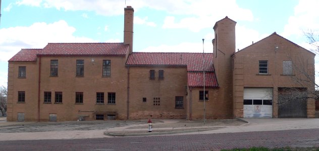Dodge City Municipal Bldg from N 1