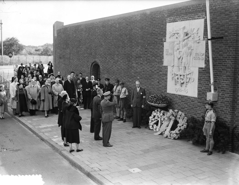 Dodenherdenking bij Oranjehotel, Bestanddeelnr 905-9544