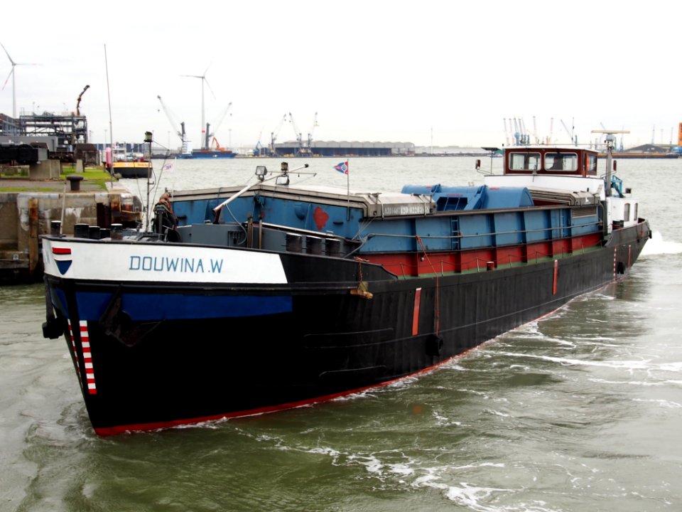 Douwina.W (ship, 1963) ENI 02203868 Boudewijnsluis Port of Antwerp pic2