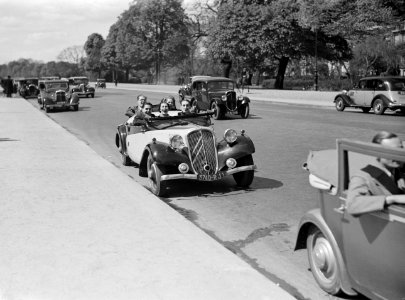 Diverse Traction Avants van Citroën, geproduceerd vanaf 1934, eerste auto met vo, Bestanddeelnr 255-8648