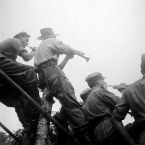 Djampang Koelon. 41-R.V.A. bracht een eigen drumband mee naar de Tropen. Hoewel , Bestanddeelnr 14802