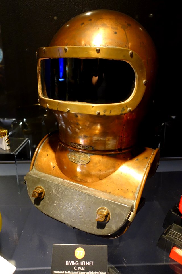 Diving helmet, c. 1932, A. J. Morse & Son, Boston, Mass. - Museum of Science and Industry (Chicago) - DSC06816