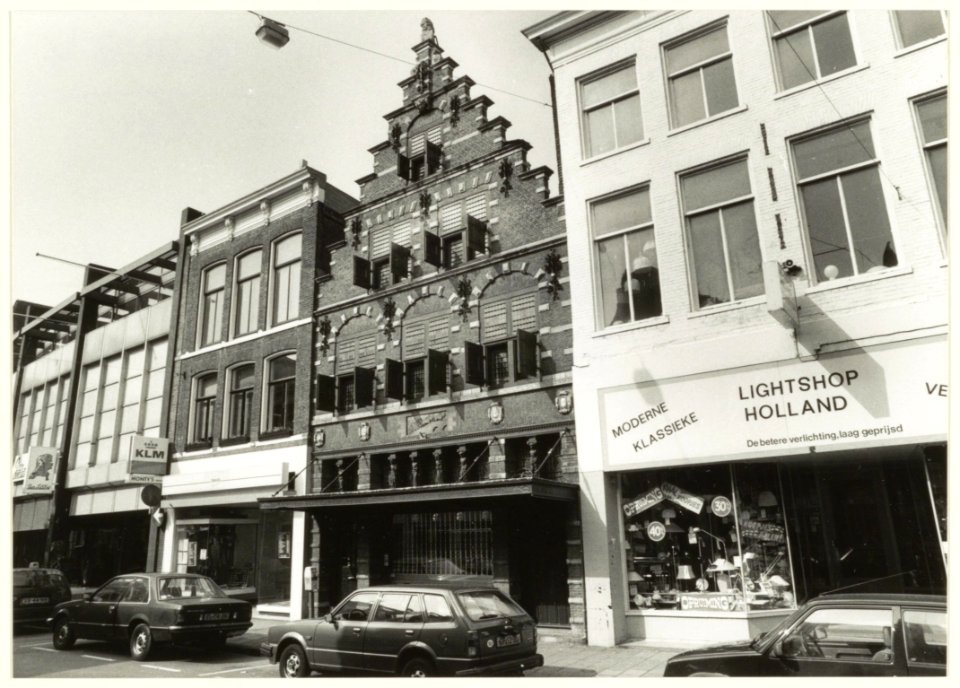 Diverse panden in de Kruisstraat. NL-HlmNHA 54031792