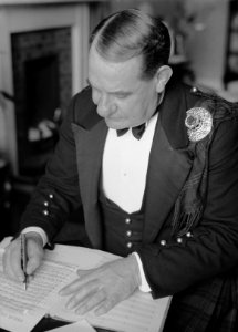 Doedelzakspeler William Ross componeert muziek, Bestanddeelnr 190-1091