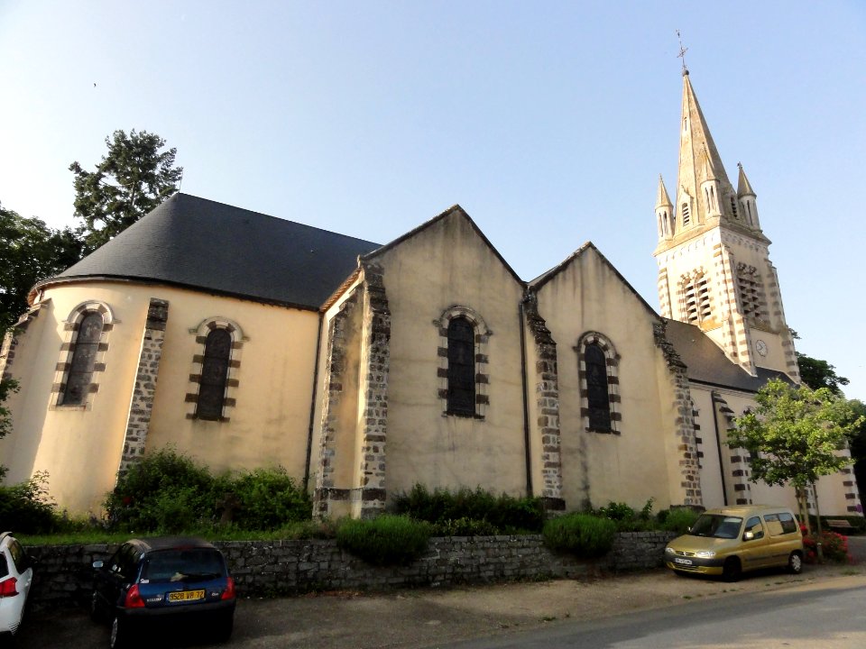Douillet (Sarthe) église (03)