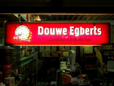 Douwe Egberts lichtreclame pic2 photo