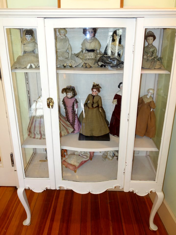 Dolls - Hudson Public Library - Hudson, Massachusetts - DSC08795
