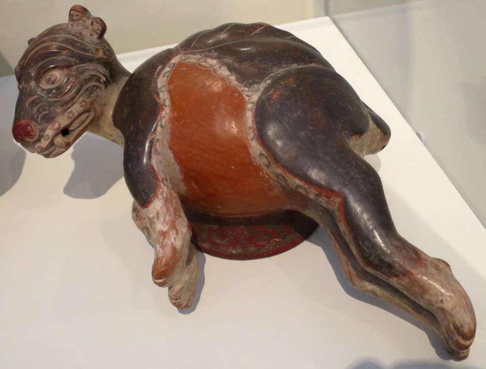 Dog effigy vessel, Veracruz, Honolulu Museum of Art, 4452.1