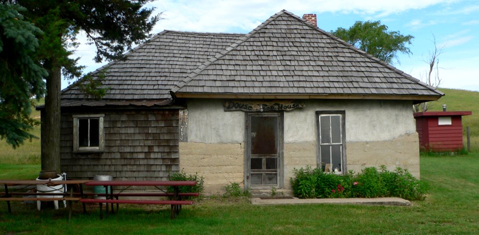 Dowse sod house from E 2
