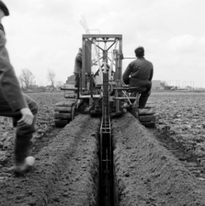 Drainage, arbeiders, staartstukken, Bestanddeelnr 250-8247