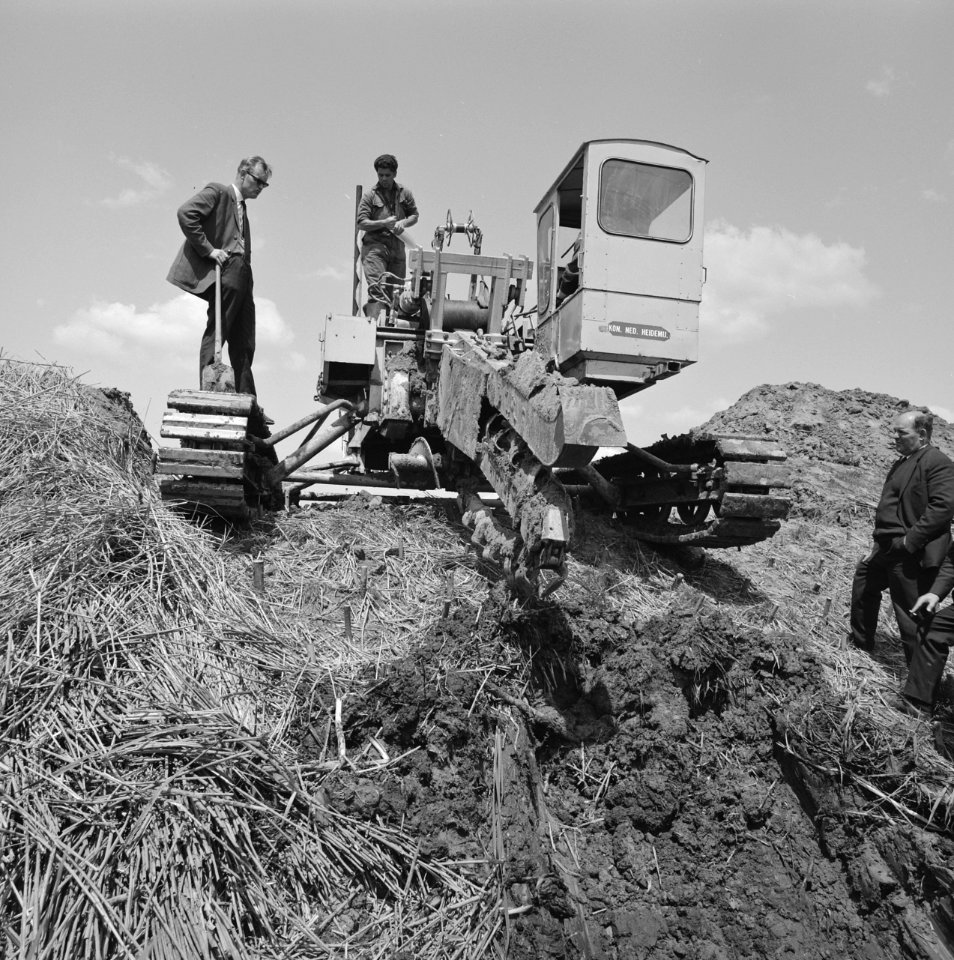 Drainage, diepdrainage, terreinen, polders, zandcementstortsteenprojecten, diepd, Bestanddeelnr 165-0793