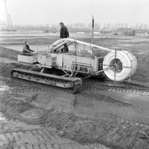 Drainage, industrieterreinen, bronneringsmachines, Utrecht, Bestanddeelnr 168-0331