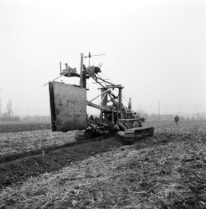Drainage, machines, arbeiders, bos en kalis nv, IJpolder, Bestanddeelnr 160-0429
