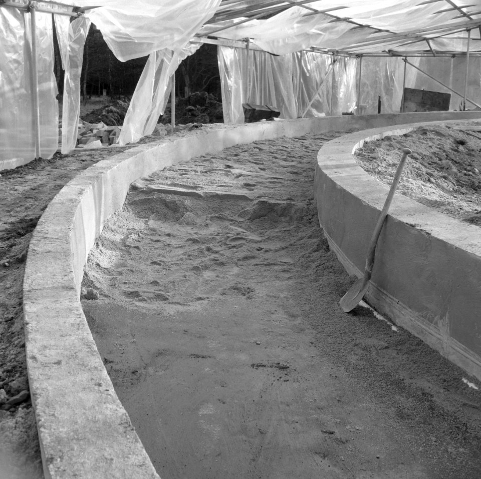 Drainage, proefbanen, zandcementfundering, drainbuizen, Bestanddeelnr 165-1072