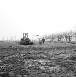 Drainage, machines, arbeiders, ende van den j, kessel van gebr, Bestanddeelnr 160-0452