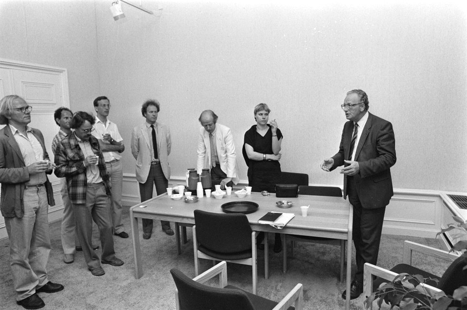 Dr. J. A. van Kemenade is begonnen in nieuwe functie als voorzitter van het coll, Bestanddeelnr 933-0642