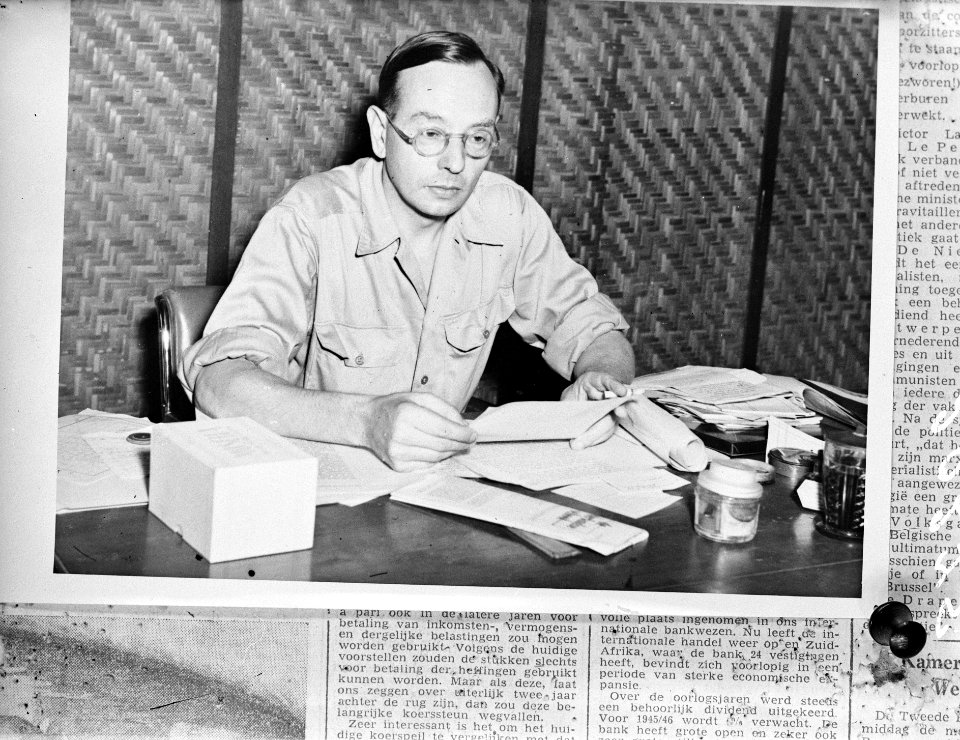 Dr. F. W. van Diffelen. Directeur van Onderwijs en Eredienst, Bestanddeelnr 902-0275