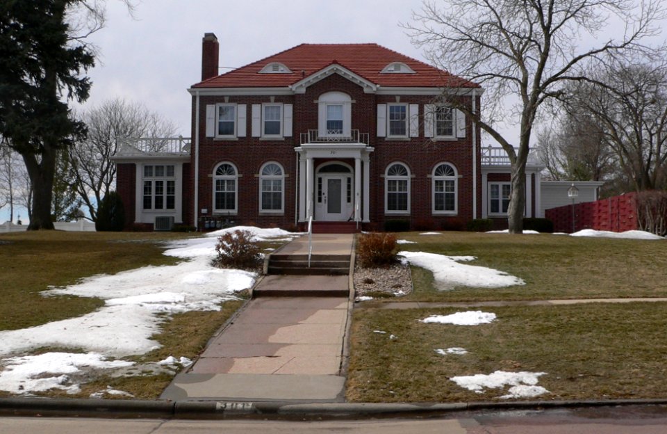 Dr. John Trierweiler House from E 2