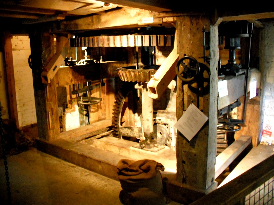 DownstairsEquipmentBromhamMill