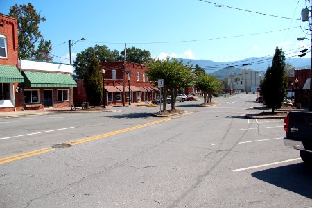 Downtown Chatsworth, Georgia, Sept 2017 3