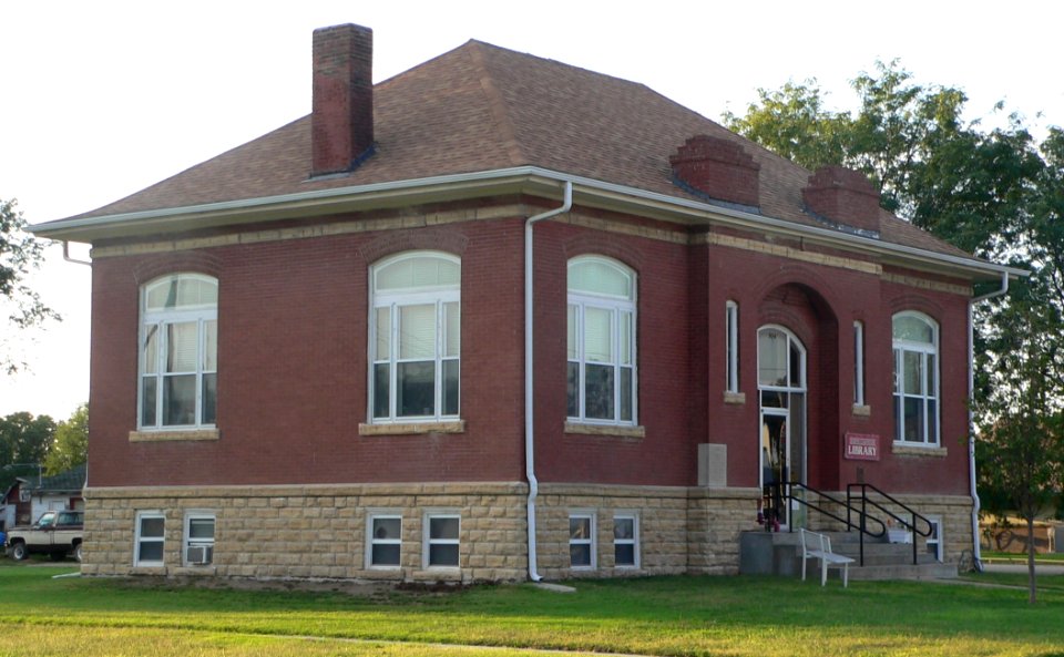 Downs, Kansas Carnegie library from SE 1