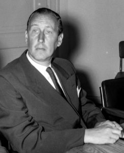 Dirk Spierenburg, cropped from Installatie van de nieuwe autoreitiet van de EKSG te Luxemburg, Bestanddeelnr 910-6753