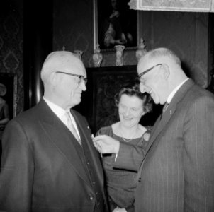 Directeur ir. C. Biemond (van Gem. Waterleid. ) afscheid genomen in Rijksmuseum, Bestanddeelnr 917-2898