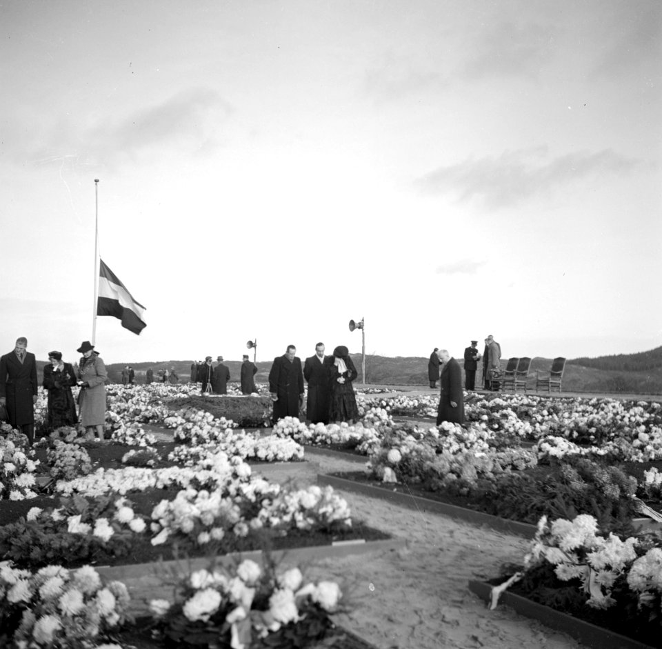 De erebegraafplaats Bloemendaal in Overveen, Bestanddeelnr 255-9111
