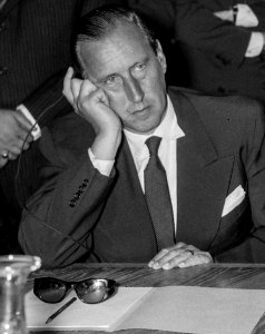 Dirk Spierenburg, cropped from Installatie van de nieuwe autoreitiet van de EKSG te Luxemburg, Bestanddeelnr 910-6756