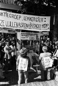 Demonstraties, bio-industrie, actiegroepen, dieren, spandoeken, milieubeweging, Bestanddeelnr 930-9360