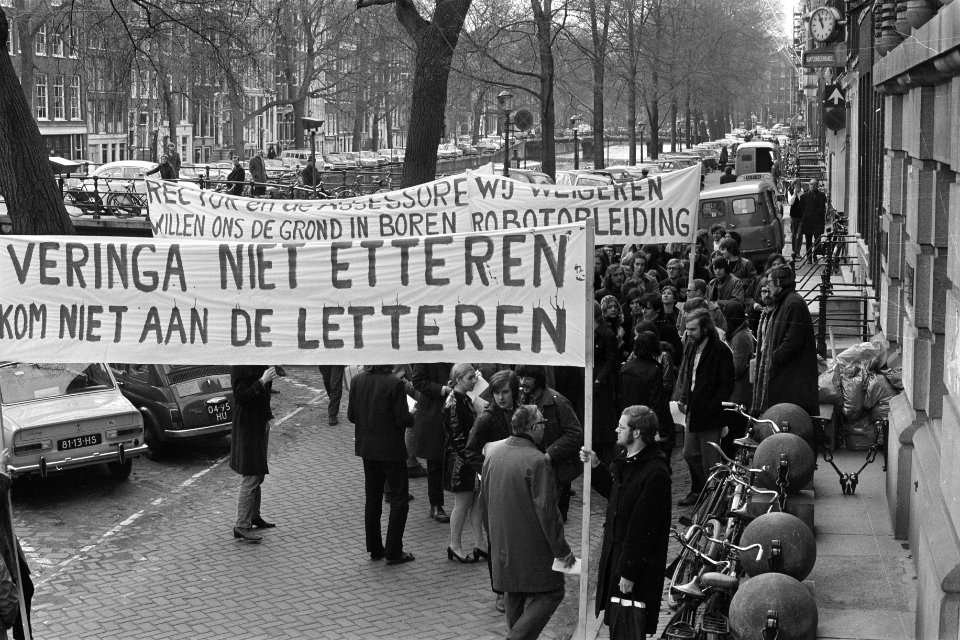 Demonstraties, aktiegroepen, spandoeken, Bestanddeelnr 923-4659
