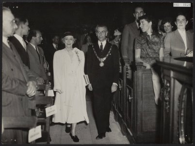 Concerten, kerken, burgemeesters, koninklijk huis, Elisabeth koningin-moeder van, Bestanddeelnr 092-1121