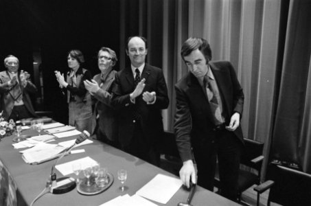 Congres ARP in Hoogeveen De Boer krijgt voorzittershamer, Bestanddeelnr 928-3228