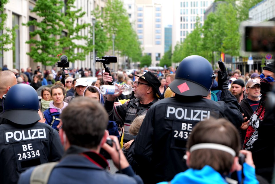 Conspiracist protest Berlin 2021-05-22 55