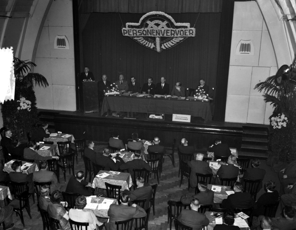 Congres Personenvervoer te Amsterdam, Bestanddeelnr 904-8267
