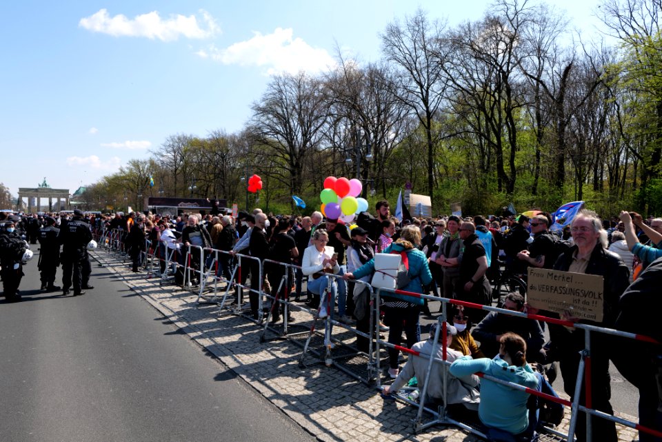 Conspiracist protest Berlin 2021-04-21 65