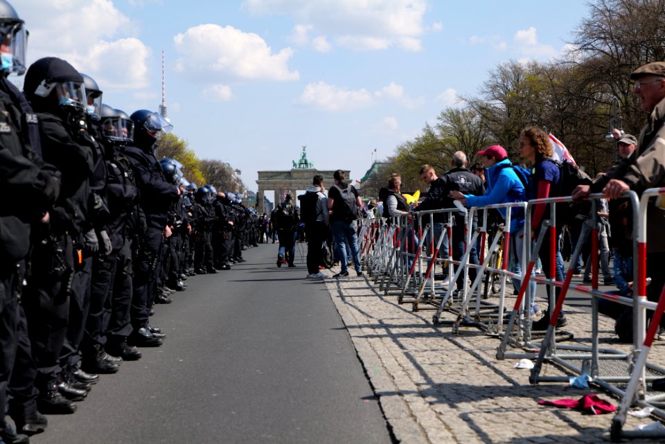 Conspiracist protest Berlin 2021-04-21 80