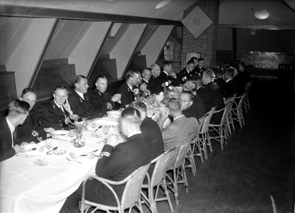 Diner marine-officieren, Bestanddeelnr 902-3253