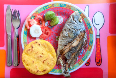 Corocoro frito con Arepa