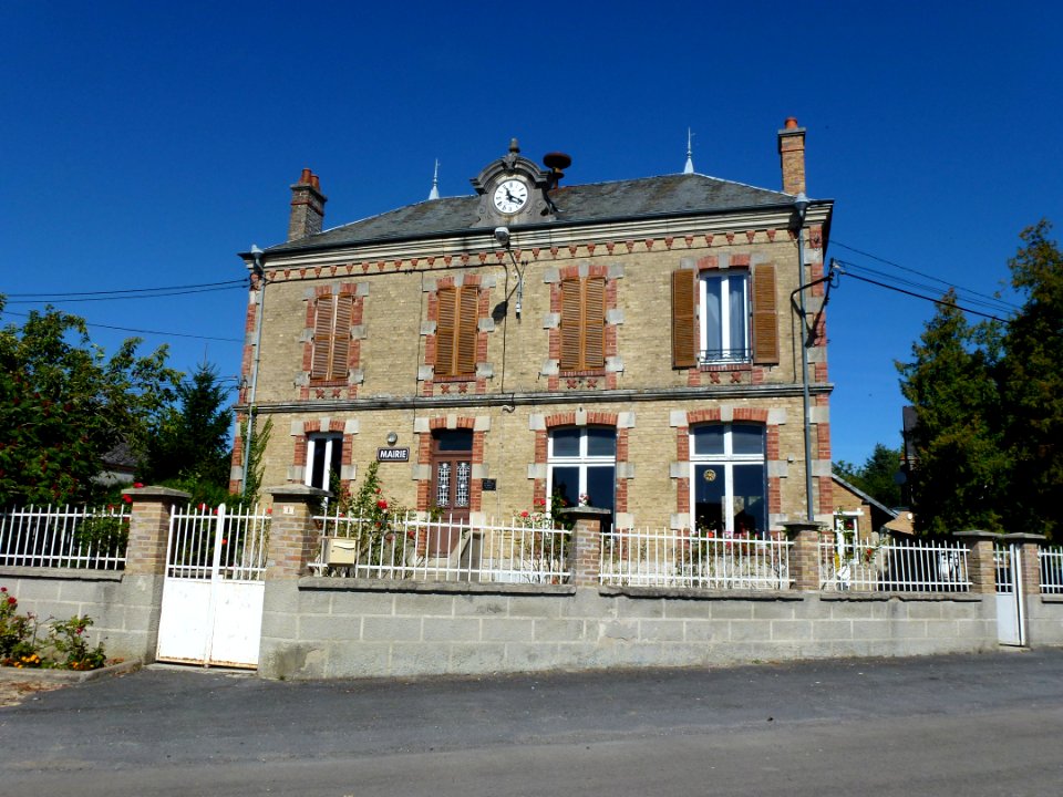 Corny-Machéroménil (Ardennes) mairie à Corny