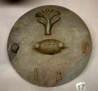 Cover representing a proverb - Kongo - Royal Museum for Central Africa - DSC05783
