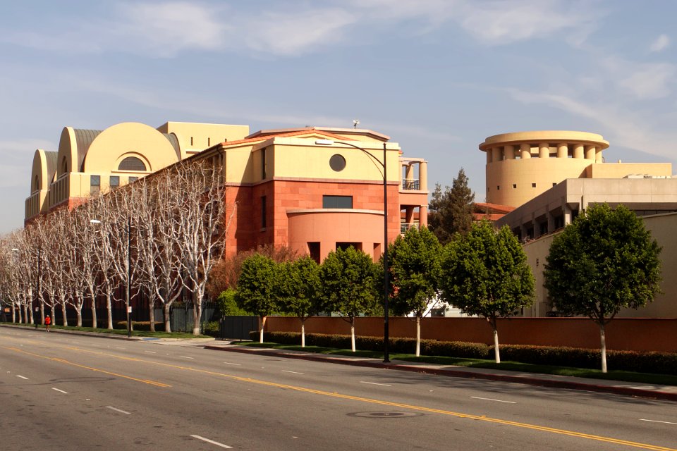 Disney studios burbank team disney building buena vista